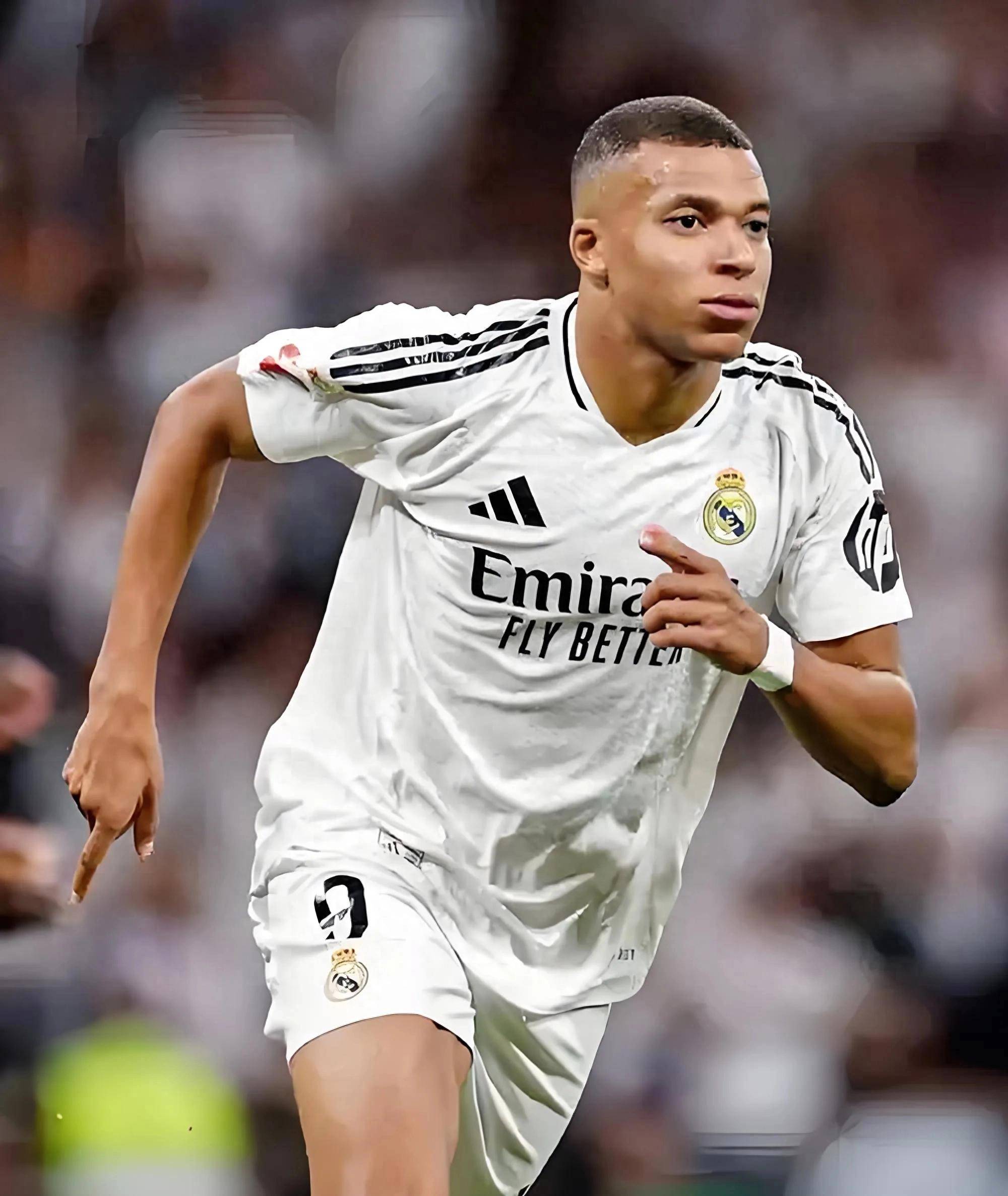 再起风波，内马尔：向教练致歉？又是哪个狗屎记者编造的谎言（风波再起，内马尔反击：向教练致歉？又是哪位记者在编造谎言）