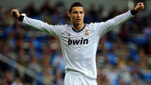 自意甲首秀以来代表同一球队参与超过100球，莱奥是同期第4人（莱奥成为同期第4位自意甲首秀起为同队参与破百球的球员）