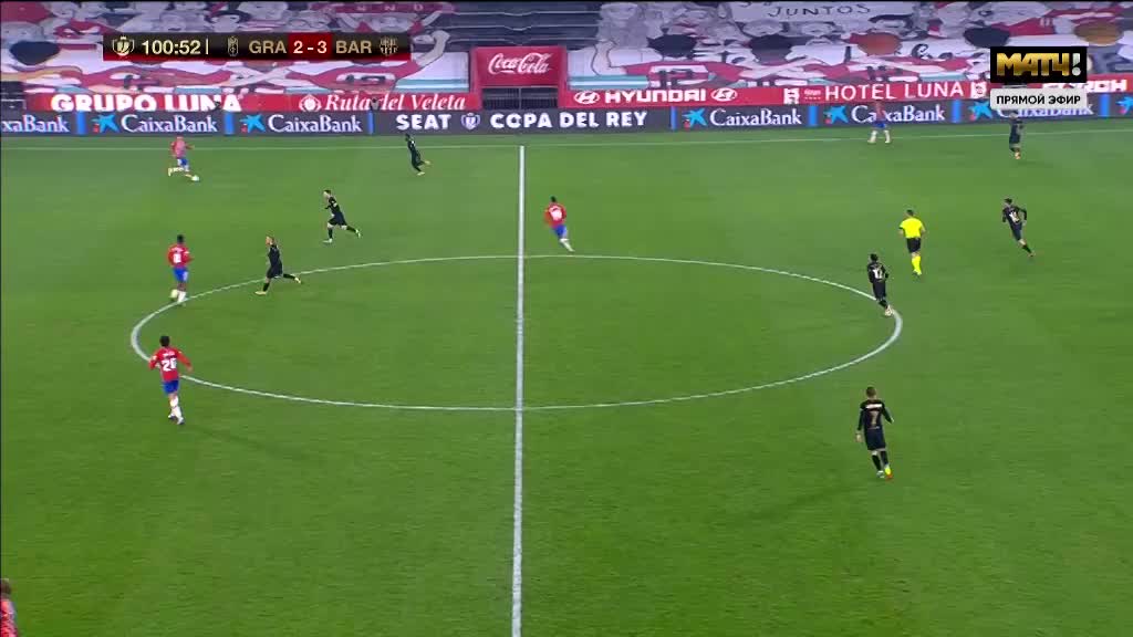 世体：因巴萨官方APP问题，约2000人无法下载门票进入球场（世体：巴萨官方App故障致约2000名球迷无法下载门票入场）