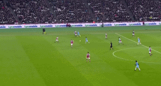 天价对决！姆巴佩、亚马尔并列身价榜首，谁是新生代第一人？（巅峰身价之争：姆巴佩与亚马尔并列榜首，谁能称新生代之王？）