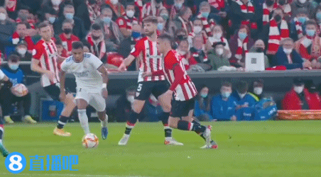 贝克汉姆一家庆祝夺冠（贝克汉姆全家齐庆夺冠）