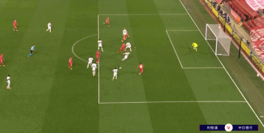 克罗斯评历史最佳11人：C罗左边锋，梅西前腰，马尔蒂尼入选（克罗斯评选史上最佳十一人：C罗出任左边锋，梅西司职前腰，马尔蒂尼在列）