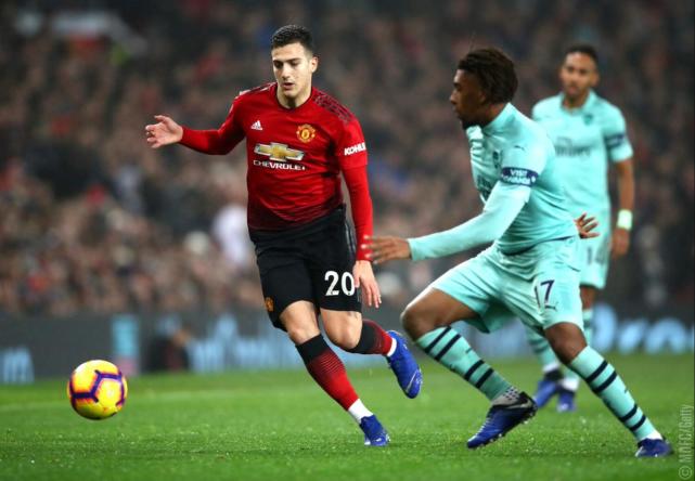 楚阿梅尼：我更喜欢踢6号位；阿隆索经常就后腰位置指导我（楚阿梅尼：更偏爱踢6号位，阿隆索常就后腰职责指点我）