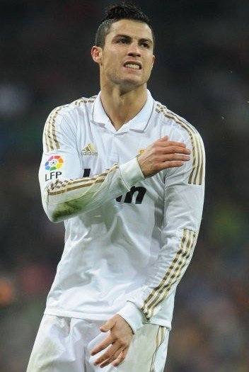 手感一般！伦纳德全场投篮21中7，得到21分6板5助2断（状态平平！伦纳德21投7中，拿下21分6篮板5助攻2抢断）